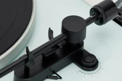 Aiwa Vinylpladespiller med bluetooth og usb No color