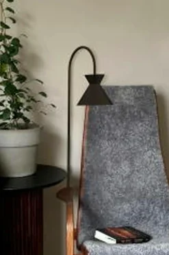 Best Aneta Lighting Gulvlampe Coni Sort