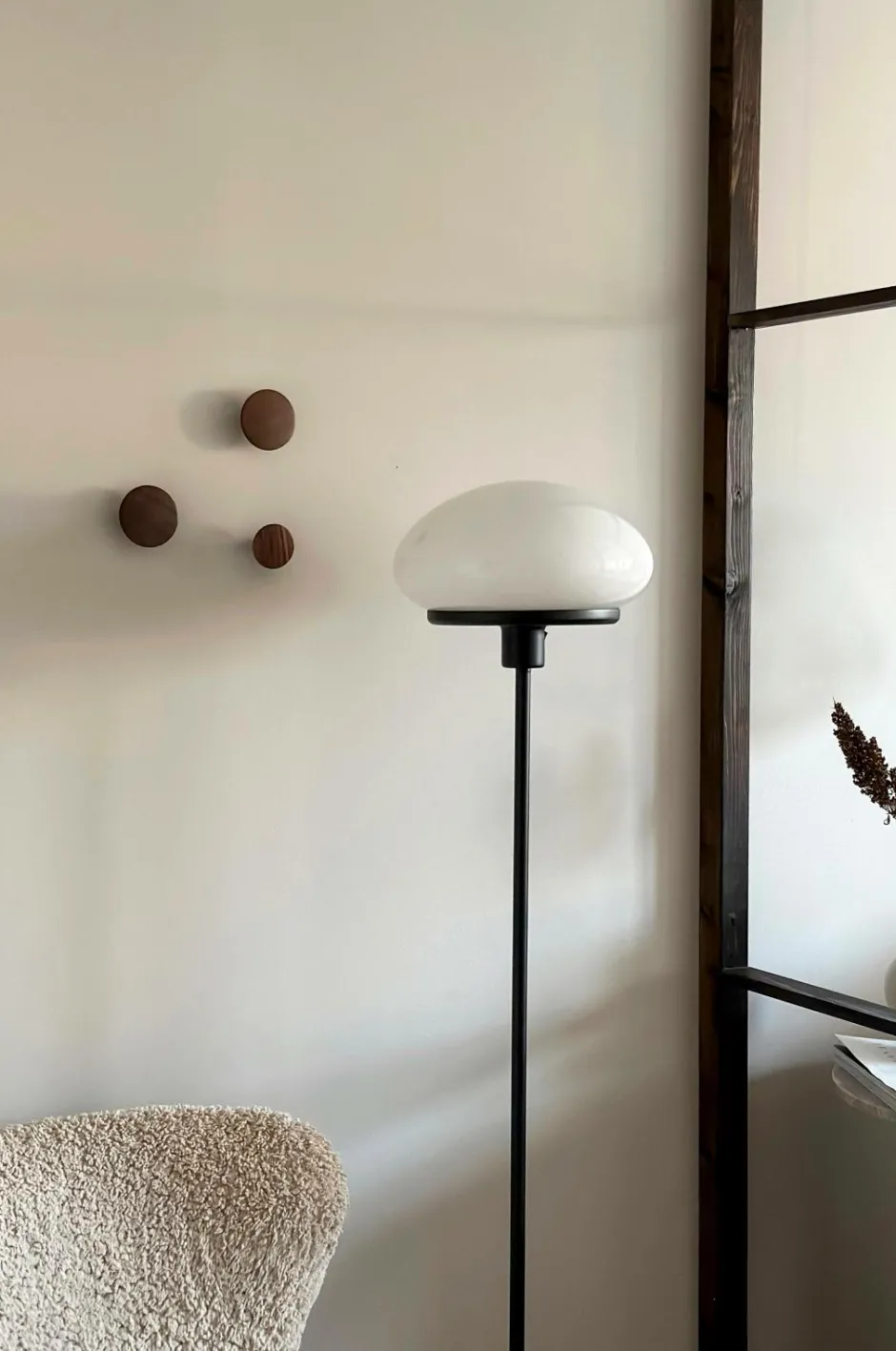 Aneta Lighting Gulvlampe New August Sort/hvid