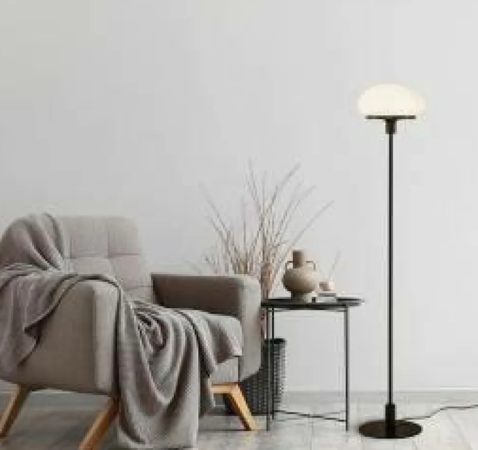 Aneta Lighting Gulvlampe New August Sort/hvid
