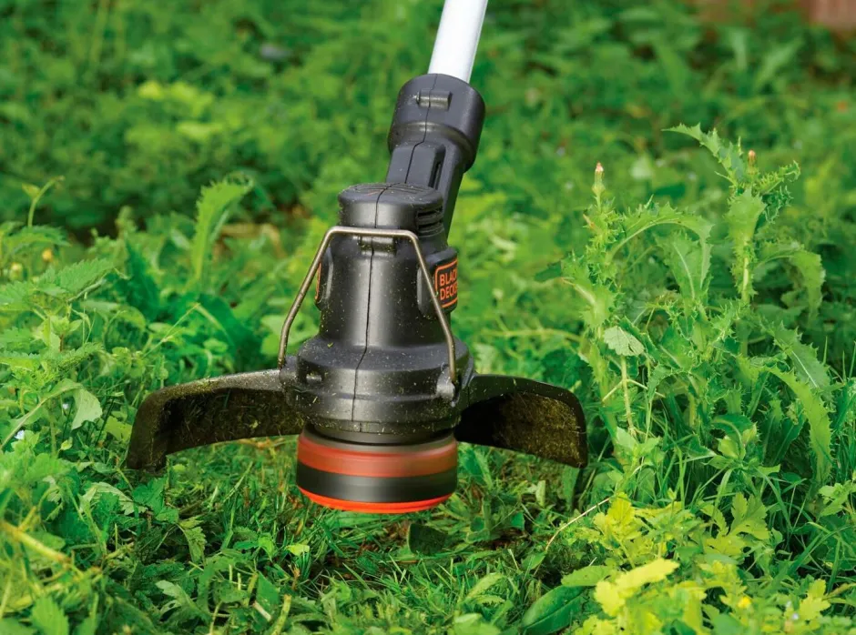 Clearance Black & Decker Græstrimmer 18V 25cm 2AH Batteri medfølger