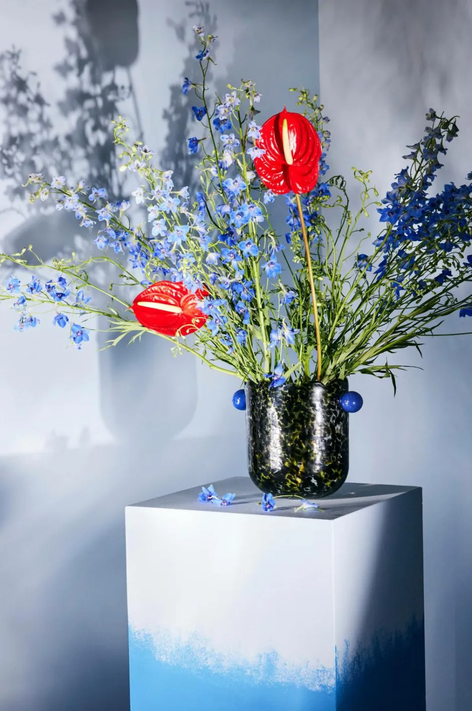 Outlet Byon Vase/vin køler Messy højde 26,5 cm Sort/blå