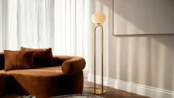 Sale Design For The People Gulvlampe Former Messing/Opal hvid