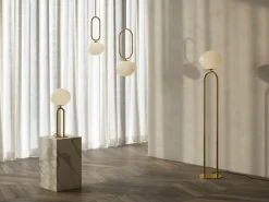 Sale Design For The People Gulvlampe Former Messing/Opal hvid