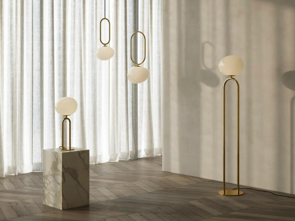Sale Design For The People Gulvlampe Former Messing/Opal hvid