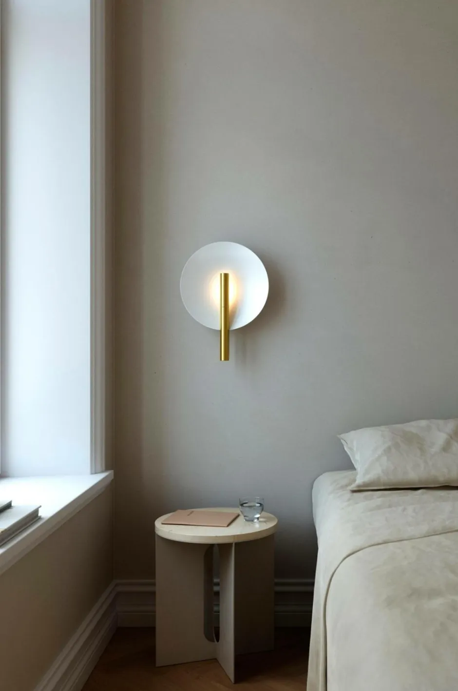 Best Design For The People Væglampe Furiko Messing/hvid