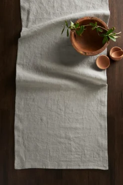 Hot Ellos Home Bordløber Linn i 100% hør A121b 100% linen beige