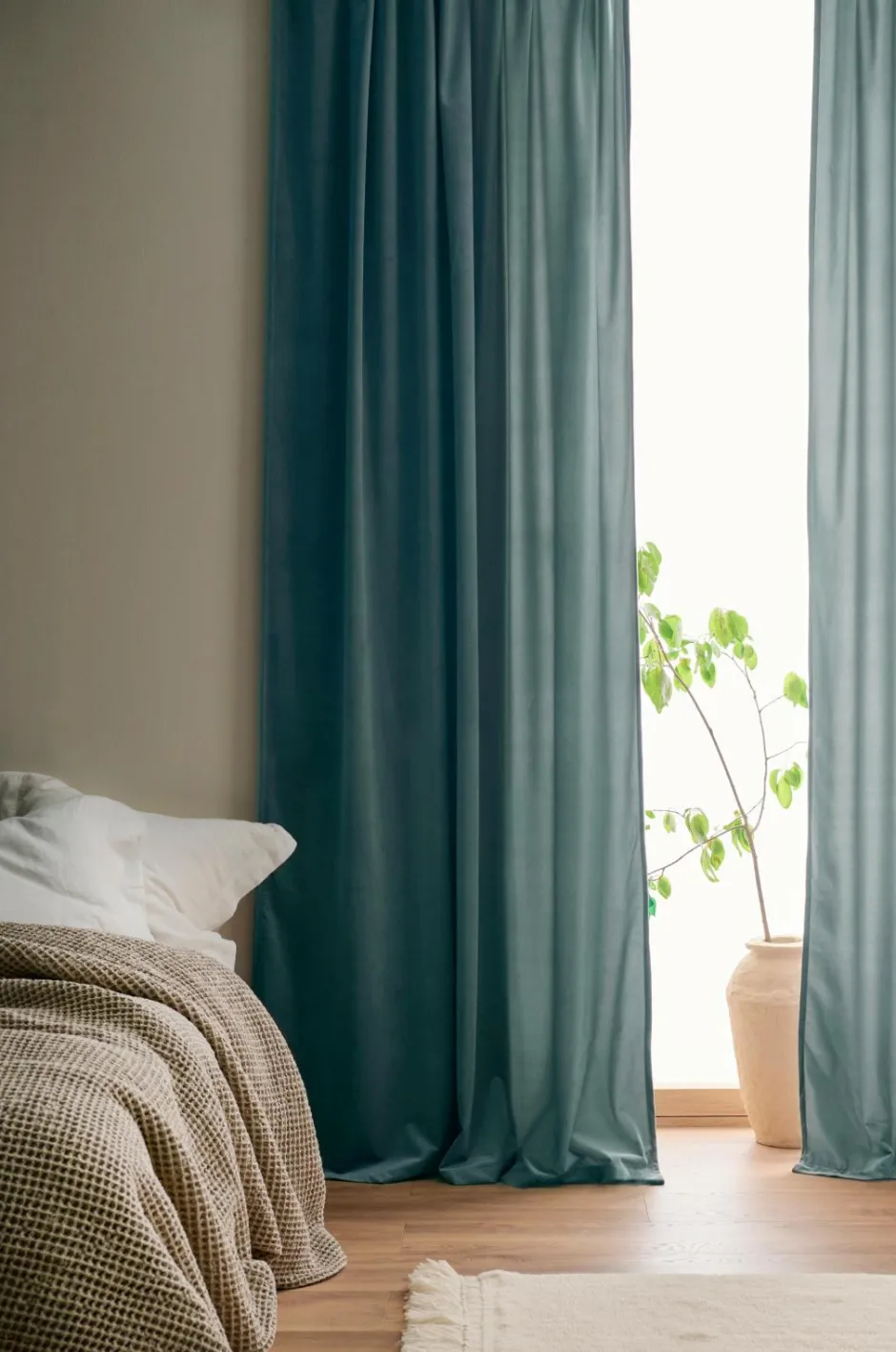 Hot Ellos Home Gardinlængde med multibånd Nora i velour, 2-pak Lyseblå