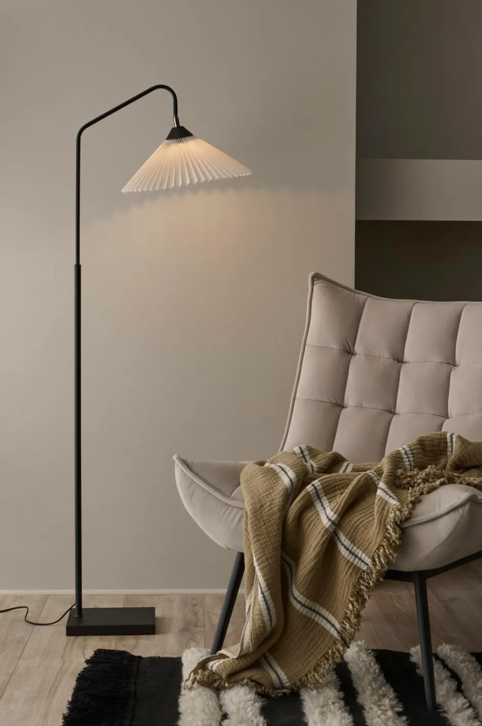 Clearance Ellos Home Gulvlampe Kathe Beige/sort