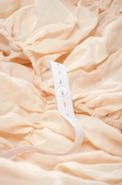 Sale Ellos Home Polstring af seng Candice Elastic 60 cm i hør Cremet hvid