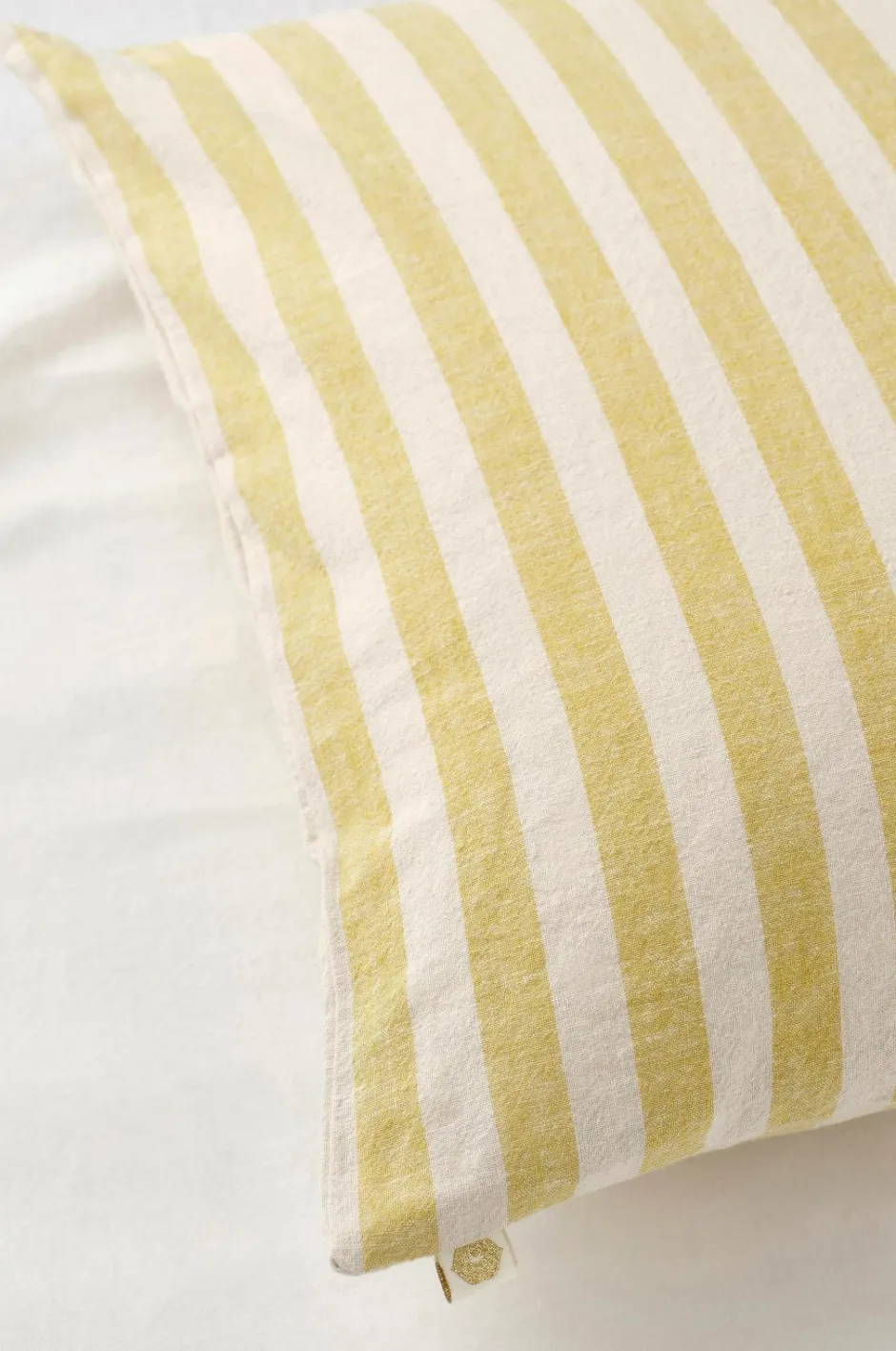Clearance Ellos Home Pudebetræk Elly Classic Stripe i genanvendt halvlinned Lys grøngul