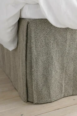 Outlet Ellos Home Sengekappe Altro i bouclé, højde 60 cm Grå/lærredsbeige