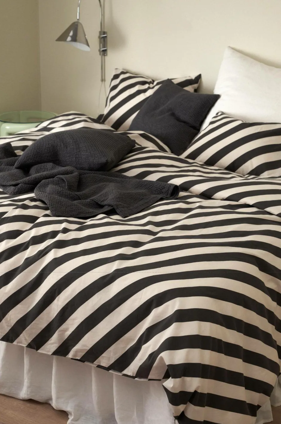 Outlet Ellos Home Sengesæt Diagonal Stripe i bomuld 2 dele Gråsort