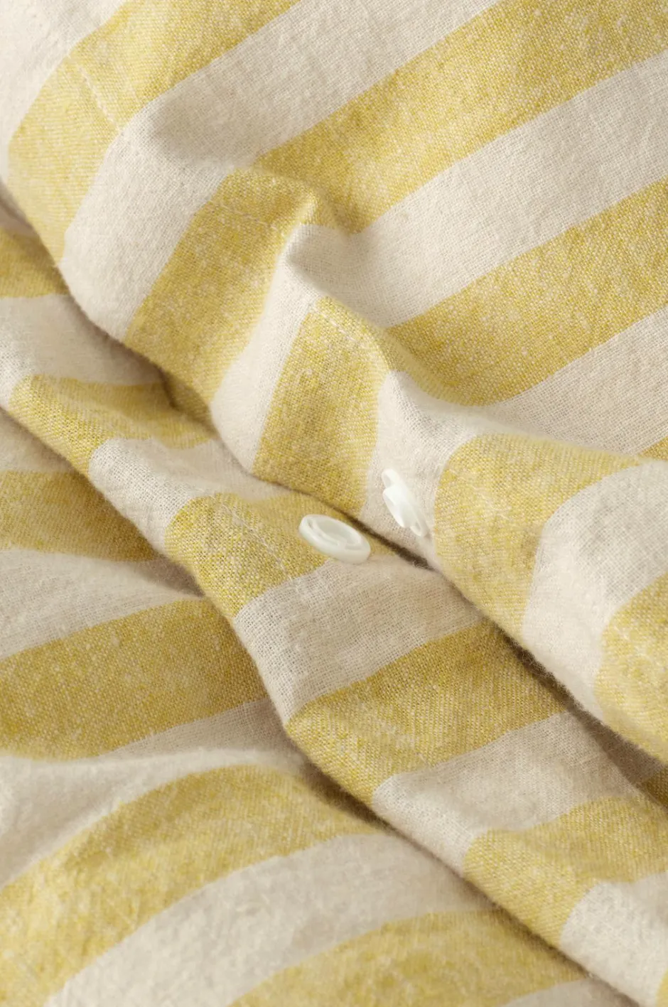 Best Ellos Home Sengesæt Elly Classic Stripe i genanvendt halvlinned 2 eller 3 stykker Lys grøngul