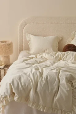 Discount Ellos Home Sengesæt Gloria i bomuldssatin 2 eller 3 stykker Cremevit
