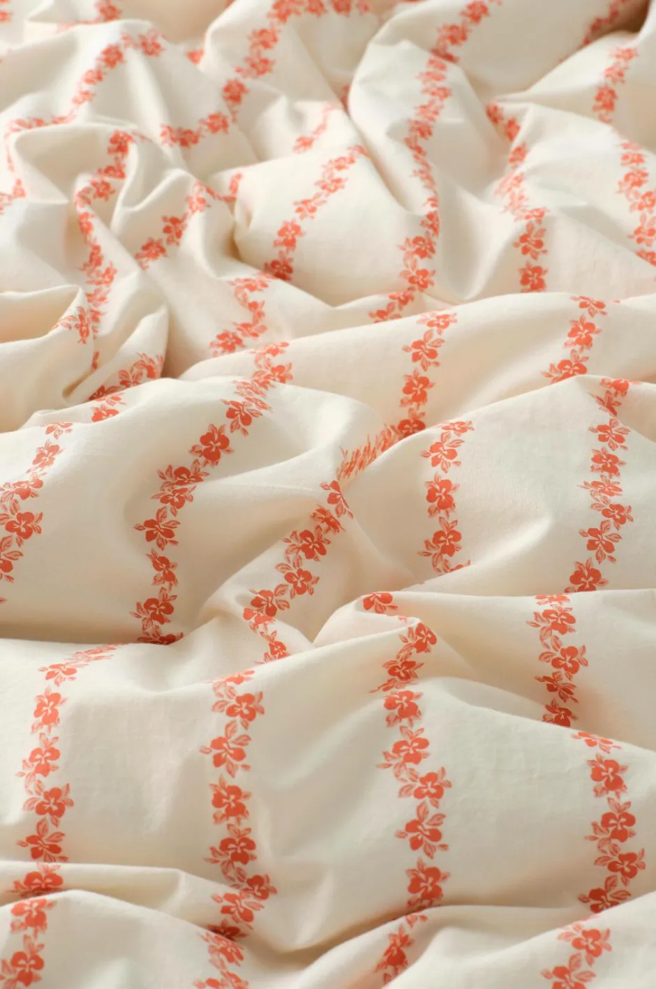 Discount Ellos Home Sengesæt Juliette Garland Giant Frill i bomuld 2 dele Abrikosrosa/creme
