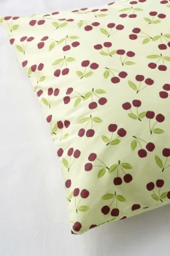 Sale Ellos Home Sengesæt Milly Fruit i bomuld 2 eller 3 stykker Lys avocadogrøn