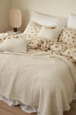 Discount Ellos Home Sengetæppe Britt Cremet hvid