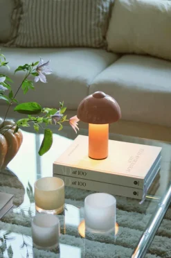 Discount Globen Lighting Bærbar bordlampe Buddy IP44 Blush