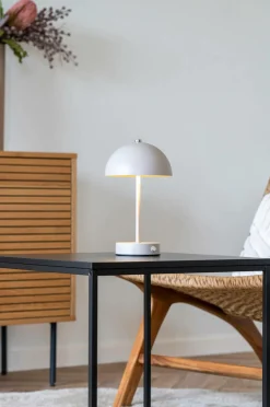 Outlet House Nordic LED-bordlampe Holt Sand
