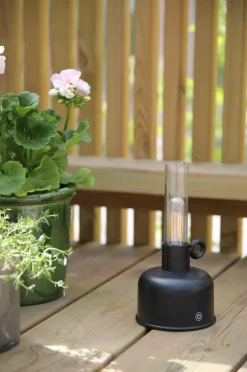 Best Markslöjd Genopladelig bordlampe Astrid B/O Sort