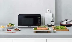 Clearance Panasonic Mikroovn 29L 1000w No color