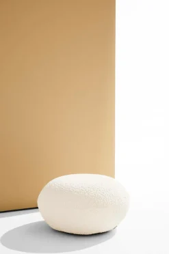 Best Pastill Bloom puff ø 72 cm Cremet hvid