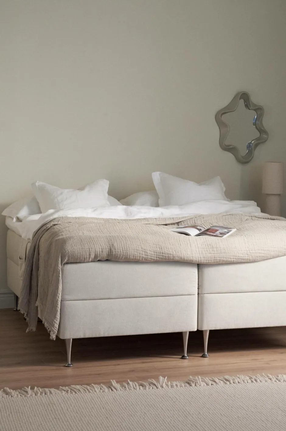 Best Scapa Justerbar seng Luna Fast/medium Beige