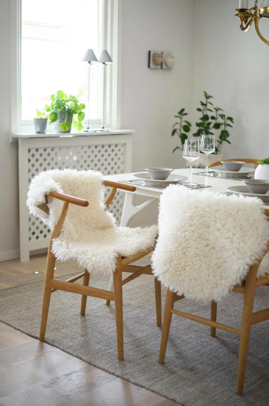 Hot Skinnwille Skind imitation Wooly Sølvfarvet