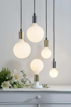 Sale Star Trading LED-pære E27 G95 opaque double coating Hvid