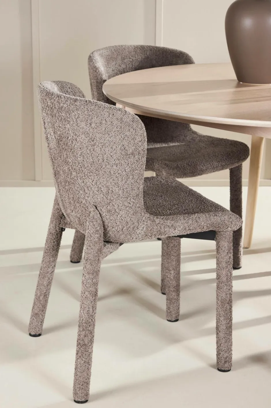 Hot Venture Home Spisebord Flora med Astoria-stol Brun
