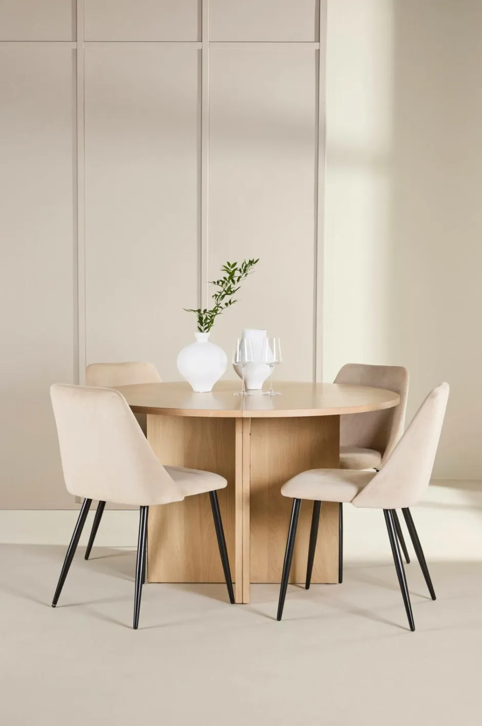 Discount Venture Home Spisebord Strada med stol Night Beige