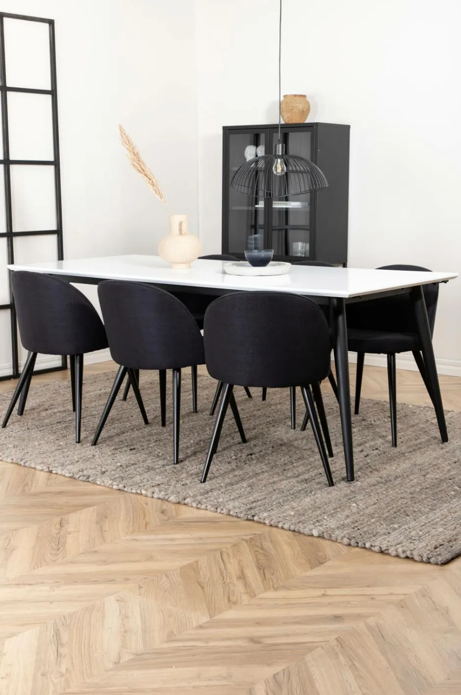 Venture Home Spisegruppe Jimmy med 6 spisebordsstole Velvet Sort stof / hvidt
